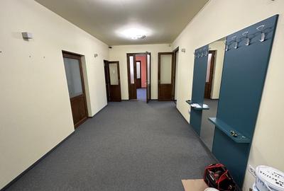 Birou, de 201 mp, în Central - 10