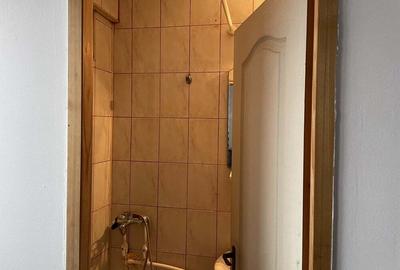 Apartament cu 3 camere semidecomandat în Pieptănari - 2