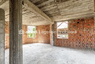 Casă individuală cu 14 camere cu Canalizare în Micălaca - 9