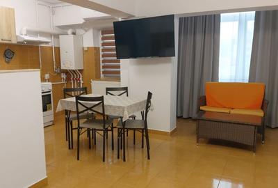 Apartament cu 2 camere decomandat, mobilat în Delfinariu