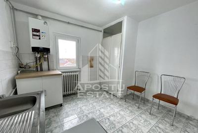 Apartament cu 3 camere, 2 bai, centrala proprie, zona Buz... - 1