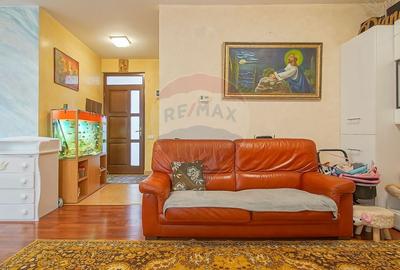 Casă cu 4 camere cu Teren 443 Mp în Tractorul - 6