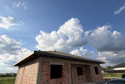 Casă cu 4 camere în Joița - 2
