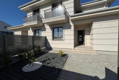Casă cu 5 camere în Dumbrăvița