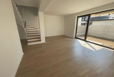 Complex de case tip duplex cu 4 camere. Design mediteranean.