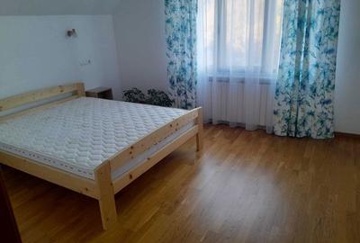 Casă cu 3 camere cu Teren 2000 Mp în Central - 4