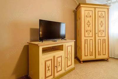 Casă cu 10 camere cu Teren 1860 Mp în Central - 12