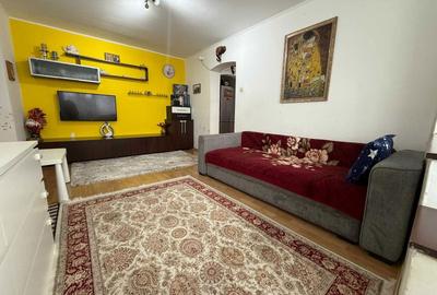 Apartament cu 2 camere semidecomandat în Podul de Piatră - 1