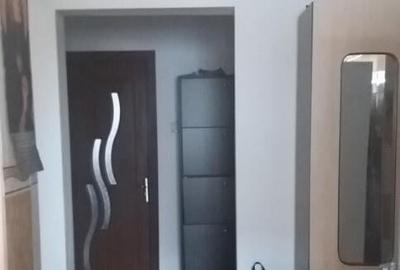 Apartament cu 3 camere decomandat în Vitan