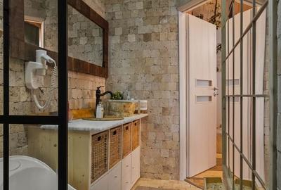 Casă individuală cu 2 camere cu Canalizare în Polonă - 4