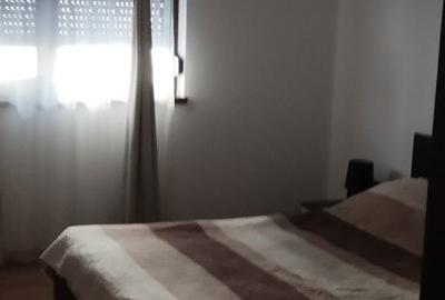 Apartament cu 2 camere decomandat în Tractorul - 8