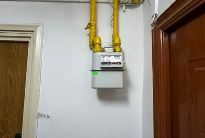 Vand 2 apartamente situate în aceiași scară de bloc. - 15