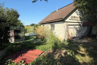 Casă cu 4 camere cu Teren 2600 Mp în Central