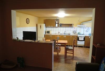 Casă cu 4 camere cu Teren 697 Mp în Central - 3