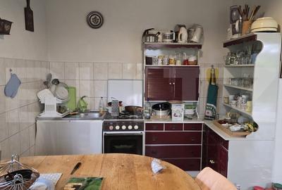 Casa 5 camere , 300 mp;  Teren - 2000 mp . Viile Satu Mare - 7