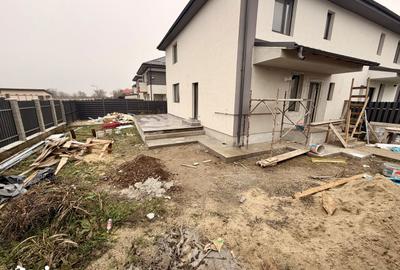 Casă cu 4 camere cu Teren 270 Mp în Glina - 2