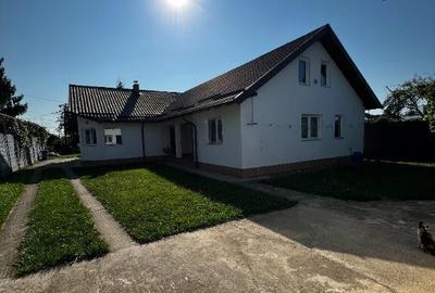 Casa 4 dormitoare / 2076 mp teren Roman, Neamt - 2