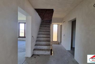 Casa in Cionchesti cu teren 22 ari - 7