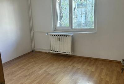 Apartament cu 2 camere decomandat în Aviației