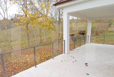 Casă cu 5 camere cu Teren 700 Mp în Chinteni - 2