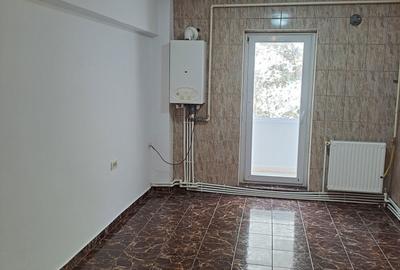Apartament cu 2 camere decomandat în Exterior Vest - 3