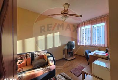 Apartament cu 3 camere semidecomandat în Central - 6