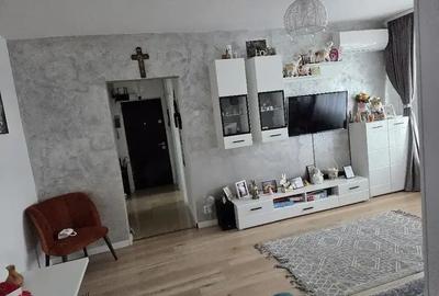Apartament cu 2 camere semidecomandat, mobilat în Pantelimon