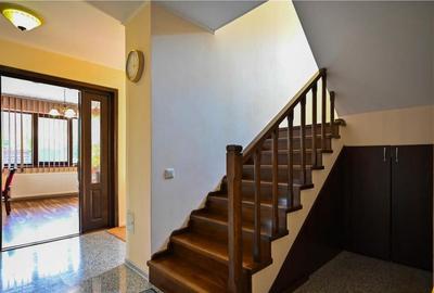 FILM!Resedinta cu farmec montan, domeniu de 1.700 mp,cadru s - 7