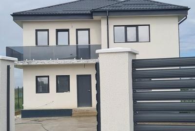 Casă cu 4 camere în Răzvad - 1