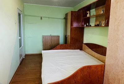 Apartament cu 3 camere decomandat în - 6