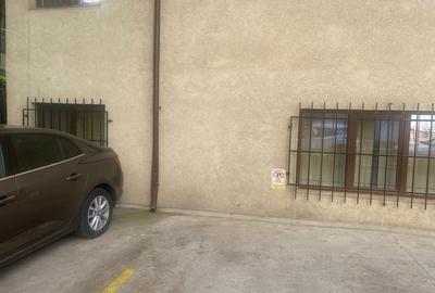 Inchiriez Apartament cu 2 camere - 4