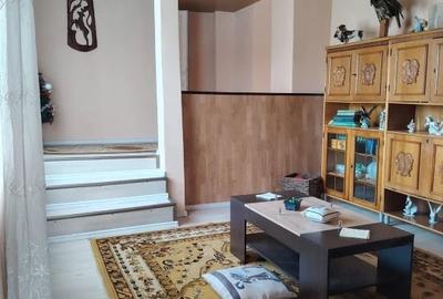 Casă cu Teren 50 Mp în Central