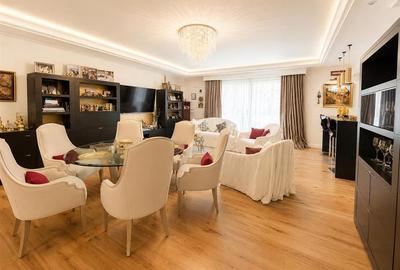 Apartament cu 4 camere decomandat în Herăstrău