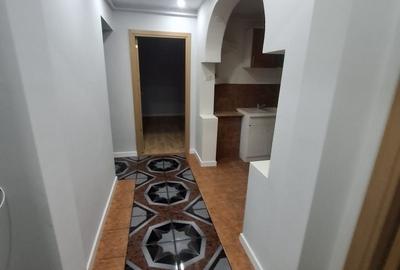 Apartament cu 4 camere decomandat în Central - 3