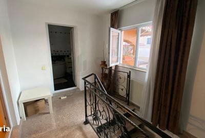 Casă cu 4 camere în Chiajna