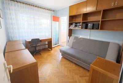 Apartament cu 4 camere decomandat în Răcădău - 7