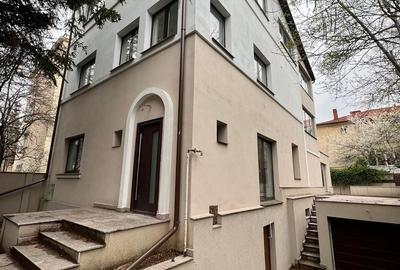 Casă individuală cu 8 camere cu Canalizare în Primăverii - 4