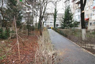 Apartament cu 3 camere semidecomandat în Torontalului - 9