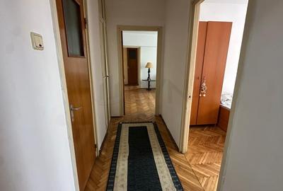 Apartament cu 3 camere semidecomandat în 1 Mai - 12