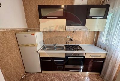 Apartament cu 3 camere de vanzare - 4
