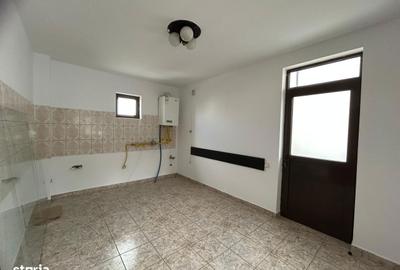 Casă cu 4 camere cu Teren 300 Mp în Banat - 10