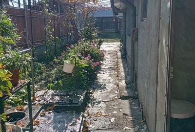 Casă cu 3 camere cu Teren 300 Mp în Progresul - 9