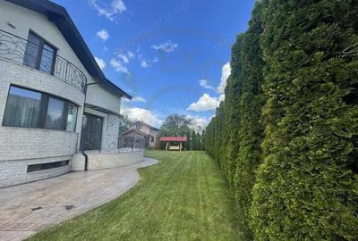 Casă cu Teren 1042 Mp în Cornu - 1