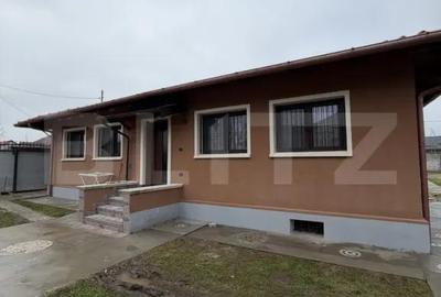 Casă cu 3 camere cu Teren 1644 Mp în Central - 2