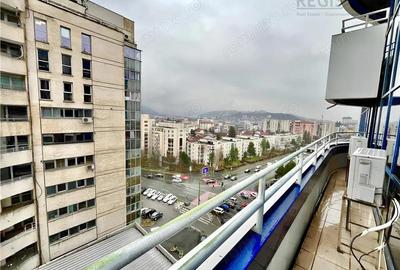 Etaje Renovate in Centrul Civic pentru Birouri - 1