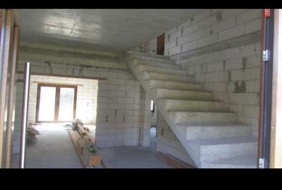 Casă cu 4 camere în Central - 5