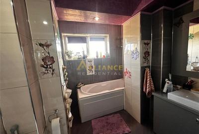 Apartament cu 3 camere decomandat, mobilat în Metalurgiei - 9