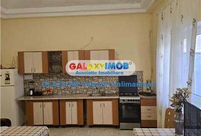 Casă cu 4 camere cu Canalizare în Eroii Revoluției