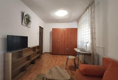 Garsonieră decomandată în Decebal - 2