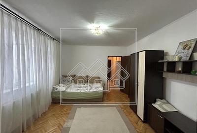 Apartament de inchiriat in Sibiu - 3 camere, balcon mare, parcare - - 18